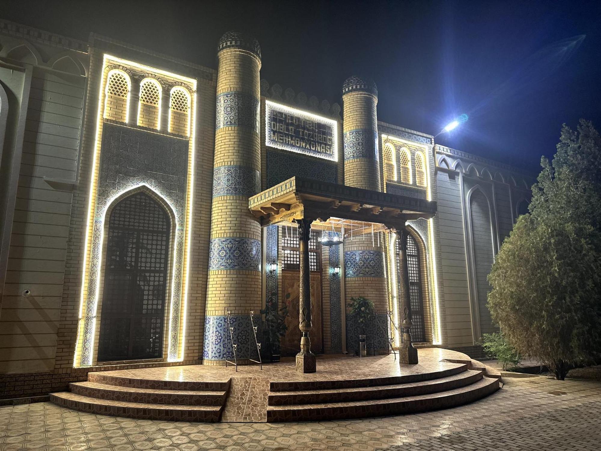 ホテル Qibla Tozabog ヒヴァ エクステリア 写真